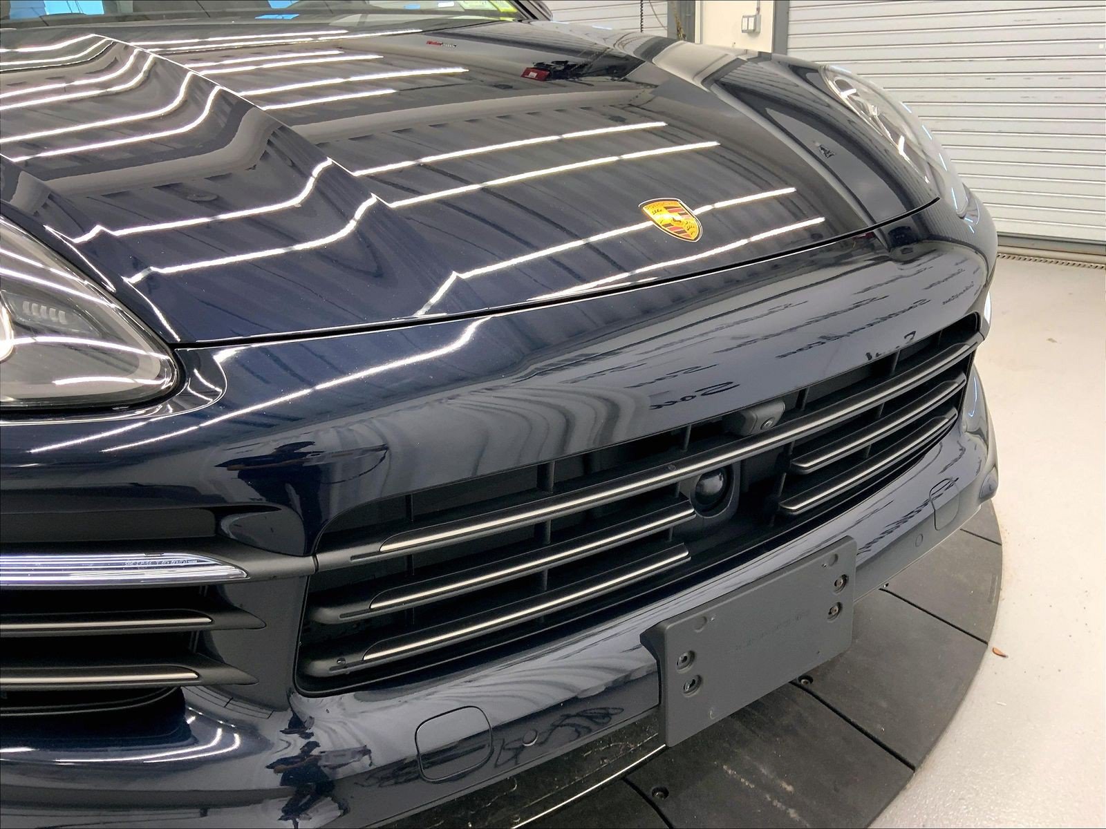 Certified 2023 Porsche Cayenne Platinum Edition AWD/4WD image 31
