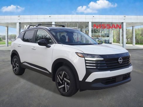 New 2026 Nissan Kicks SV w/ Cold Weather Package FWD image 7