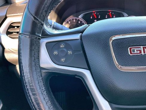 Used 2019 GMC Acadia SLT image 11