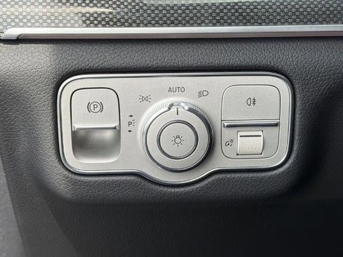 Used 2021 Mercedes-Benz GLE 450 4MATIC image 15