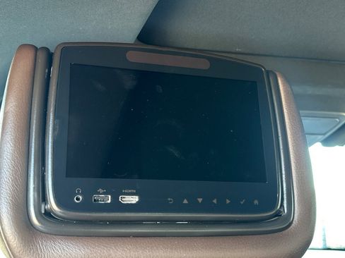 Used 2021 Ford Explorer King Ranch w/ Premium Technology Package image 14