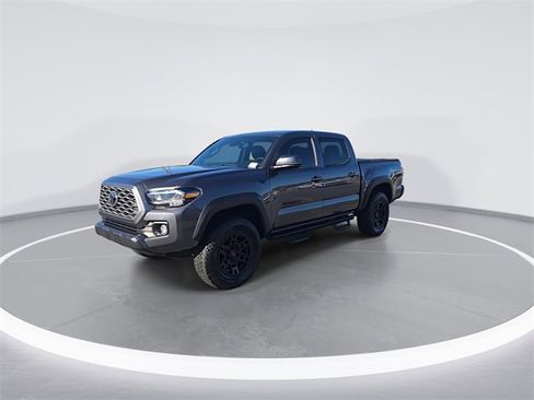Used 2023 Toyota Tacoma TRD Off-Road image 4