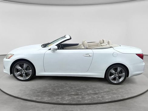 Used 2010 Lexus IS 350C w/ Luxury Pkg RWD image 13