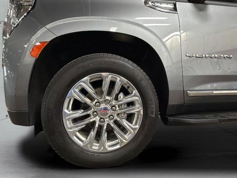 Used 2021 GMC Yukon XL SLT w/ Rear Media and Nav Package AWD/4WD image 28