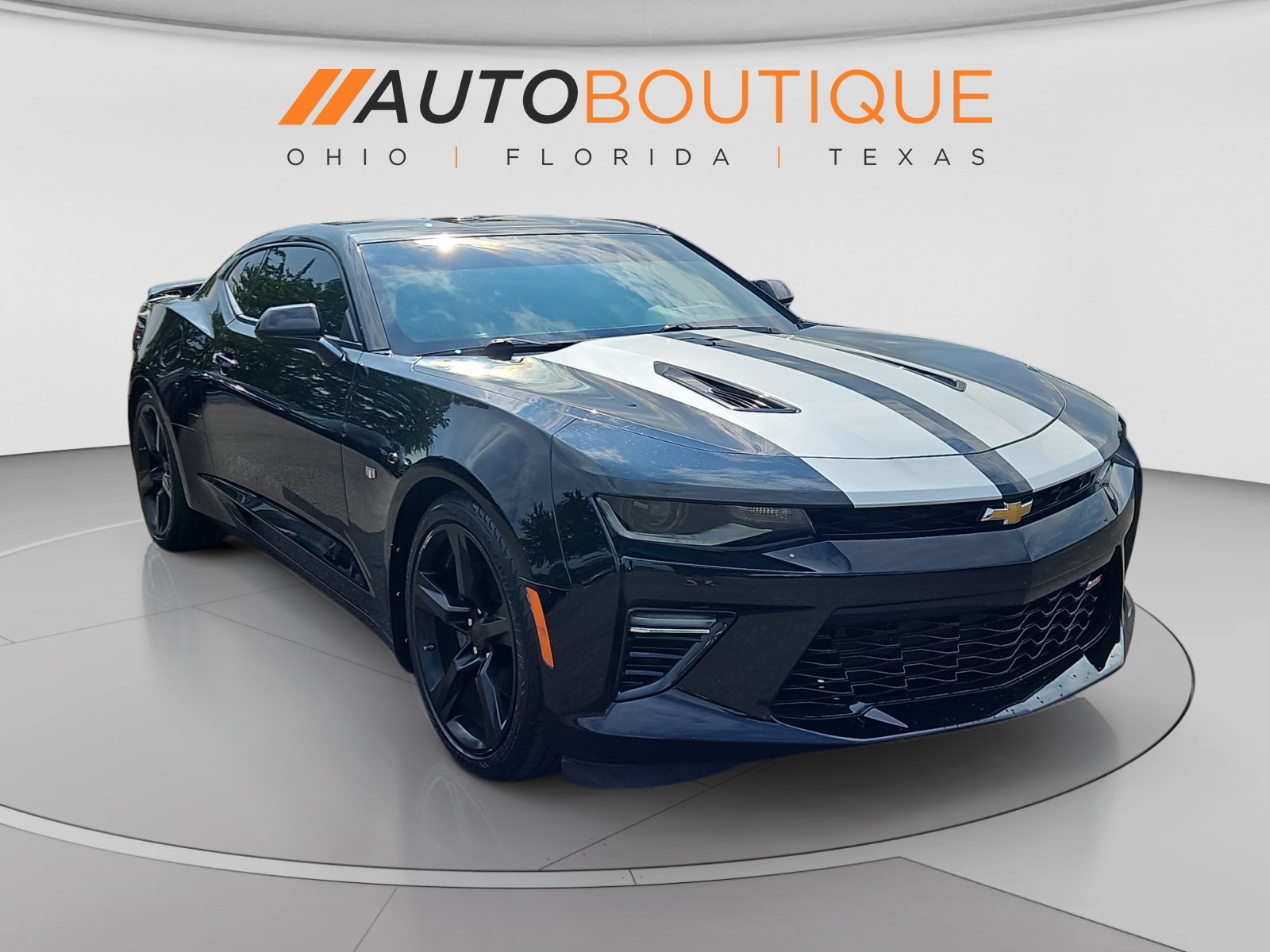 Used 2018 Chevrolet Camaro SS RWD image 7