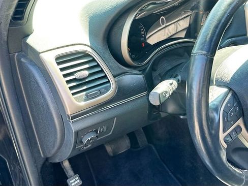 Used 2016 Jeep Grand Cherokee Limited image 11