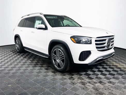 New 2026 Mercedes-Benz GLS 450 4MATIC image 8