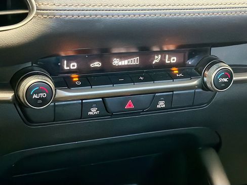 Used 2023 MAZDA MAZDA3 s image 10