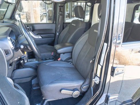 Used 2018 Jeep Wrangler Unlimited Sahara w/ Max Tow Package image 8