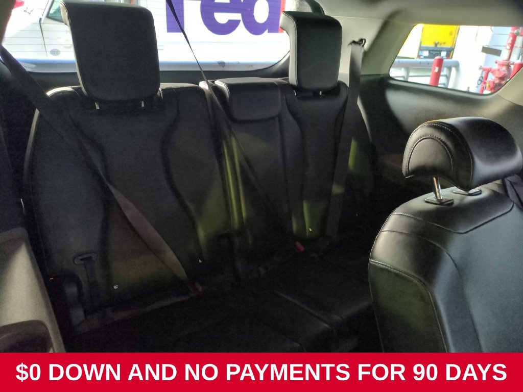 Used 2025 Kia Carnival FWD image 29
