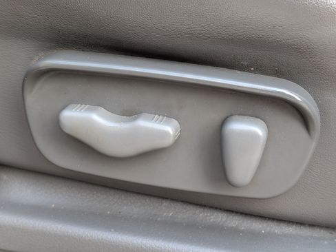 Used 2019 Nissan Frontier SL RWD image 21