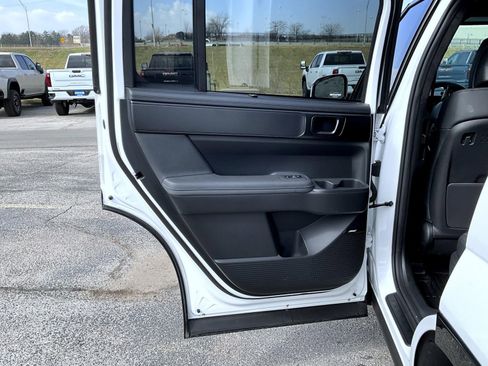 Used 2025 Hyundai Santa Fe Calligraphy image 21