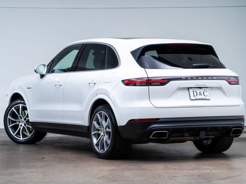 Used 2019 Porsche Cayenne E-Hybrid AWD/4WD image 4
