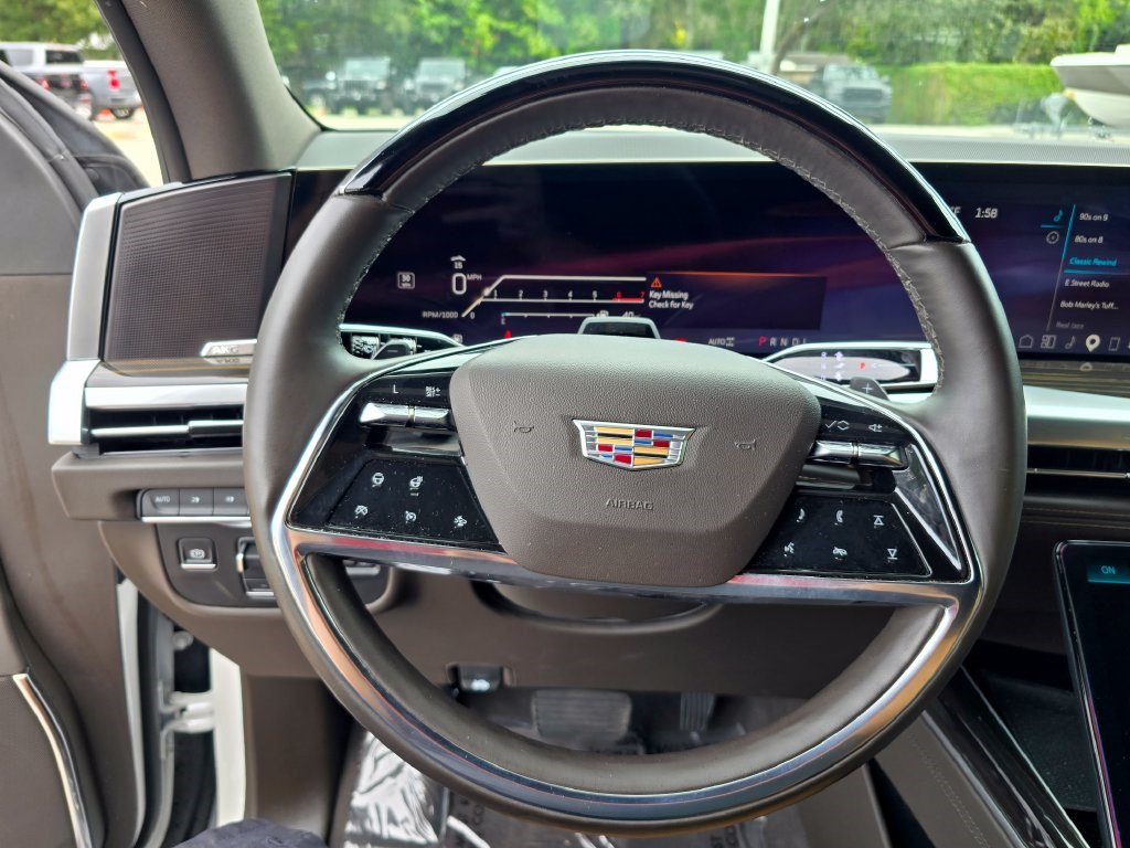 Used 2025 Cadillac Escalade ESV Premium Luxury w/ LPO, Radiant Package AWD/4WD image 21