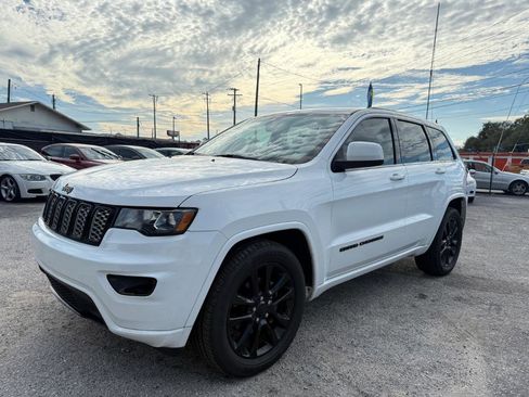 Used 2019 Jeep Grand Cherokee Altitude image 1