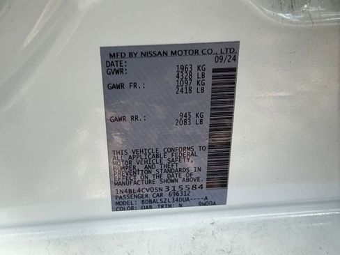 Used 2025 Nissan Altima 2.5 SR image 24