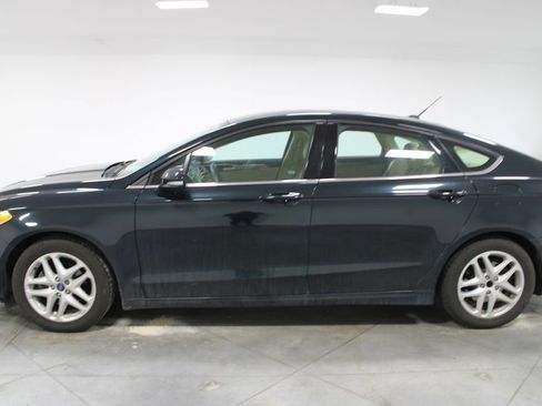Used 2014 Ford Fusion SE FWD image 6