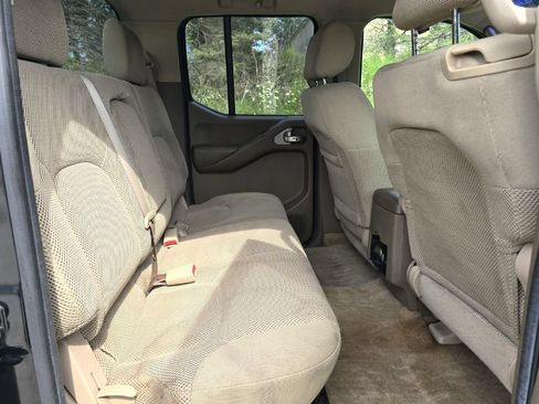 Used 2005 Nissan Frontier SE w/ (P01) Power Pkg AWD/4WD image 16