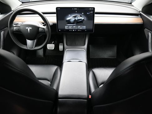 Used 2022 Tesla Model Y Performance image 13