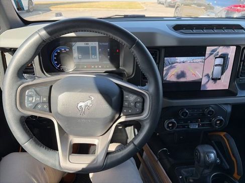 Used 2023 Ford Bronco Badlands w/ Sasquatch Package image 26