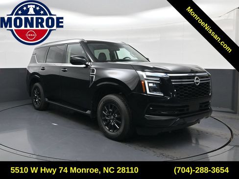 Used 2025 Nissan Armada SV AWD/4WD image 1