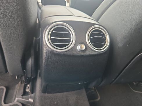 Used 2022 Mercedes-Benz GLC 300 4MATIC image 15