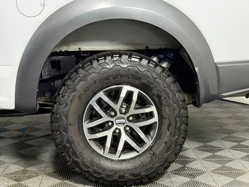 Used 2018 Ford F150 Raptor w/ Equipment Group 802A Luxury AWD/4WD image 14