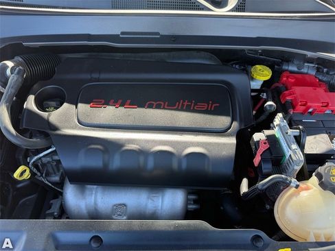 Used 2020 Jeep Compass Latitude image 30