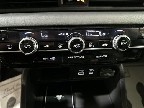 New 2025 Honda Pilot EX-L image 16