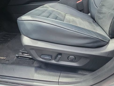Used 2025 Mitsubishi Outlander SE AWD/4WD image 23