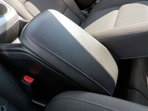 Used 2018 Chevrolet Colorado LT image 27