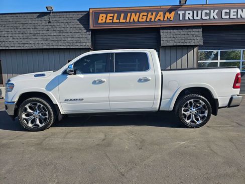 Used 2022 RAM 1500 Limited AWD/4WD image 2