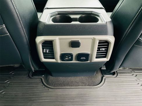 Used 2022 Ford F350 Lariat w/ Lariat Ultimate Package AWD/4WD image 26