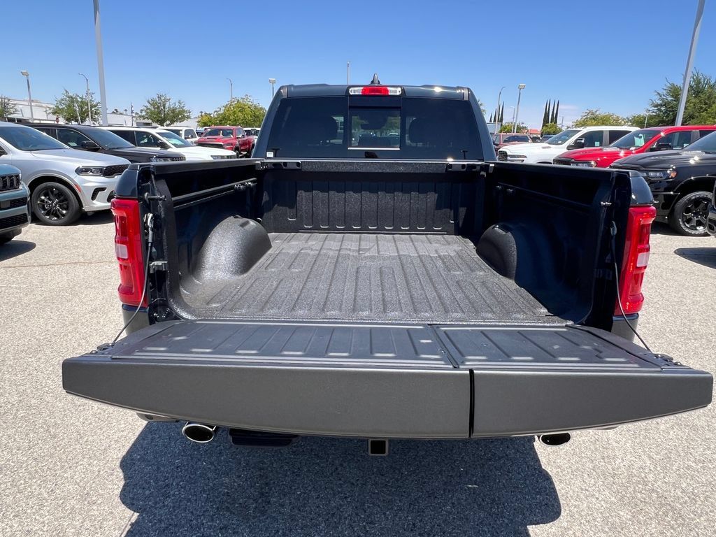New 2026 RAM 1500 Big Horn AWD/4WD image 17