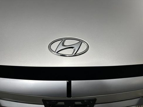 Used 2024 Hyundai Ioniq 5 SEL image 9