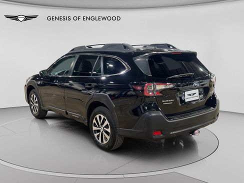 Used 2023 Subaru Outback Premium AWD/4WD image 12