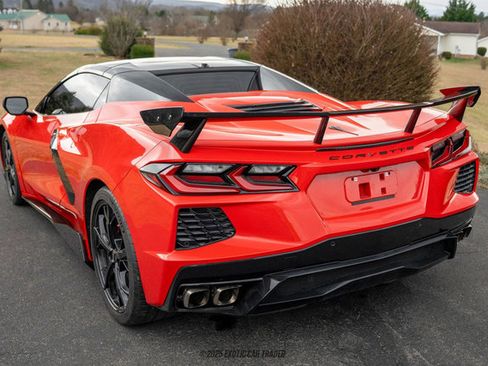 Used 2021 Chevrolet Corvette Stingray Convertible 3LT Z51 w/ Z51 Performance Package image 16