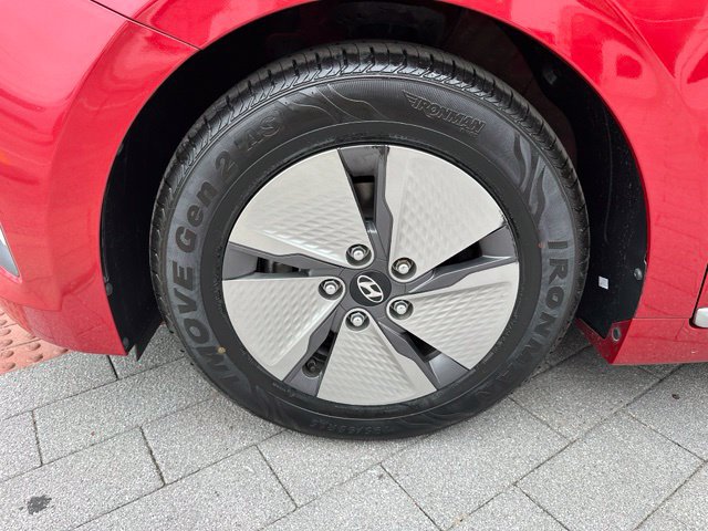 Used 2020 Hyundai Ioniq SE FWD image 9