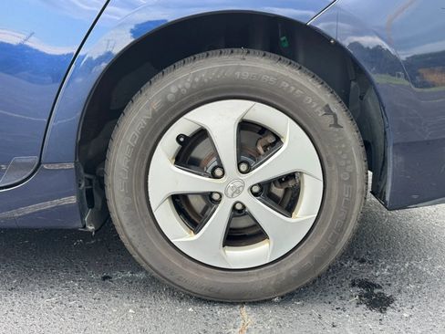 Used 2013 Toyota Prius Two FWD image 3