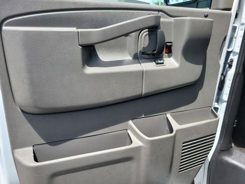 Used 2023 Chevrolet Express 3500 LT w/ LT Preferred Equipment Group RWD image 25