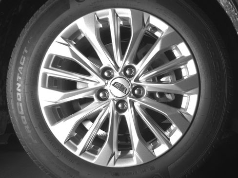 Used 2024 Cadillac XT4 Luxury FWD image 12
