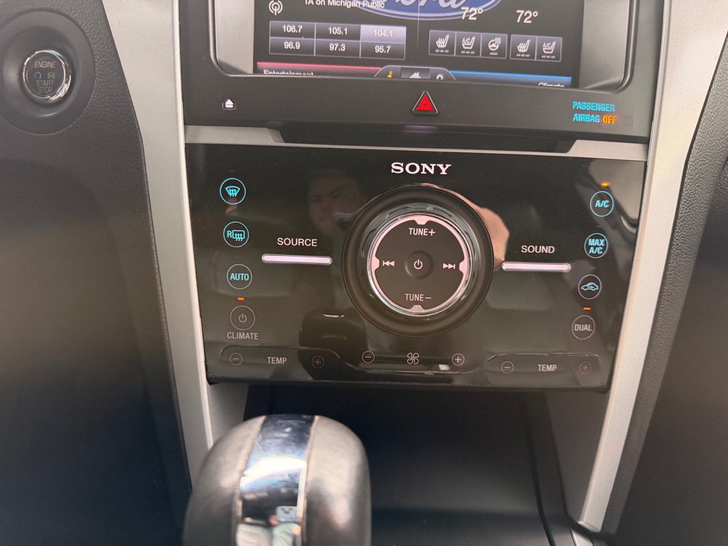 Used 2014 Ford Explorer Limited w/ Equipment Group 302A AWD/4WD image 29