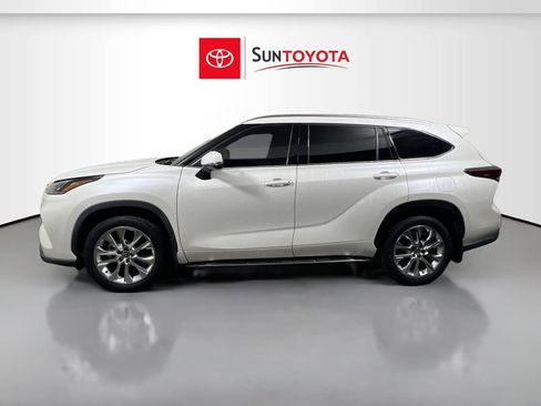 Used 2020 Toyota Highlander Limited FWD image 7
