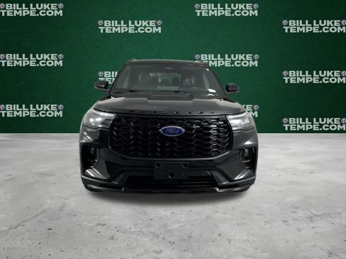 Used 2025 Ford Explorer ST-Line w/ ST-Line Street Pack image 9