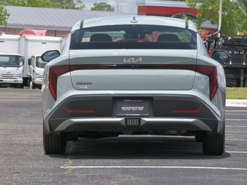 Used 2025 Kia K4 FWD image 31