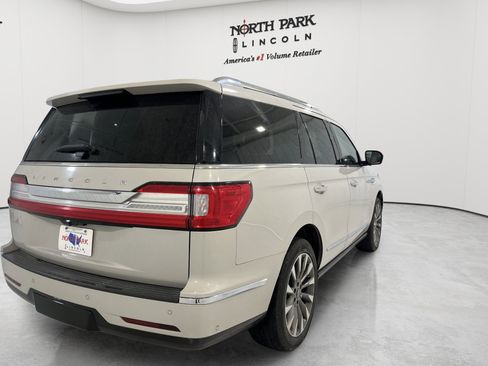 Used 2021 Lincoln Navigator Reserve RWD image 9
