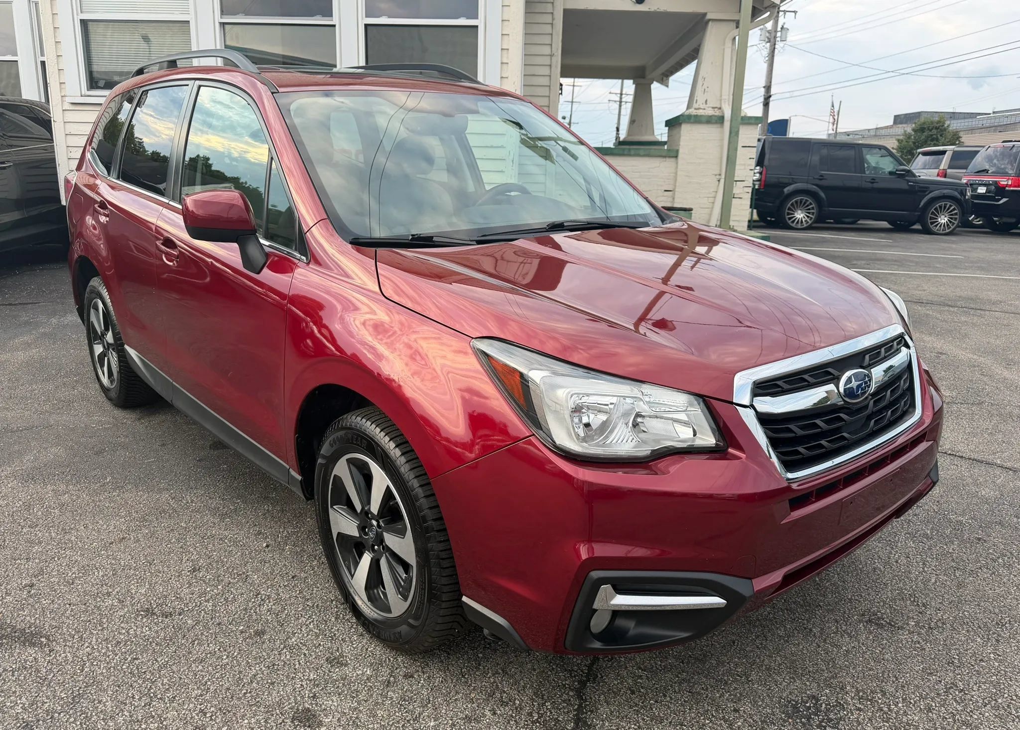 Used 2017 Subaru Forester 2.5i Limited AWD/4WD image 5