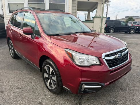 Used 2017 Subaru Forester 2.5i Limited AWD/4WD image 5