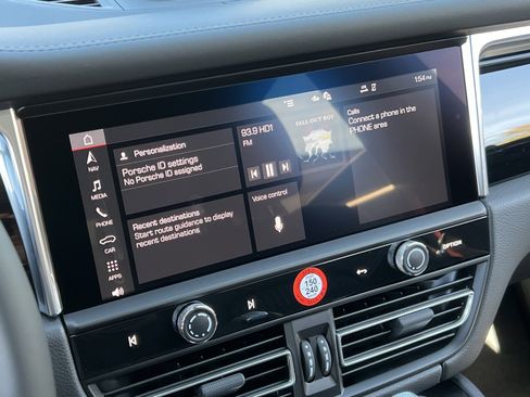 New 2026 Porsche Macan Turbo image 26