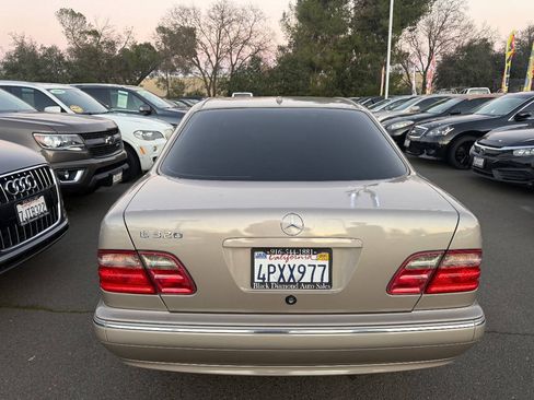 Used 2001 Mercedes-Benz E 320 Sedan image 6